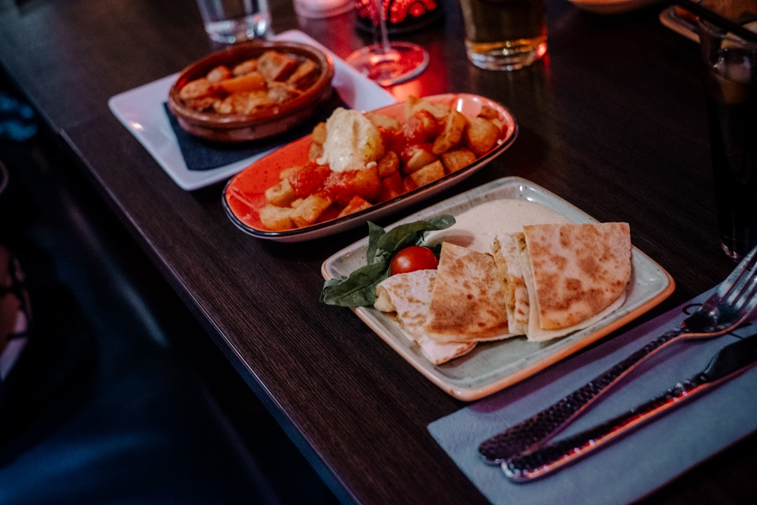 Caliente tapas tjejkväll Enköping